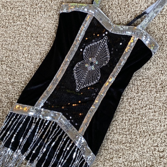 Dream girl black & silver sequined flapper dress - Picture 2 of 11